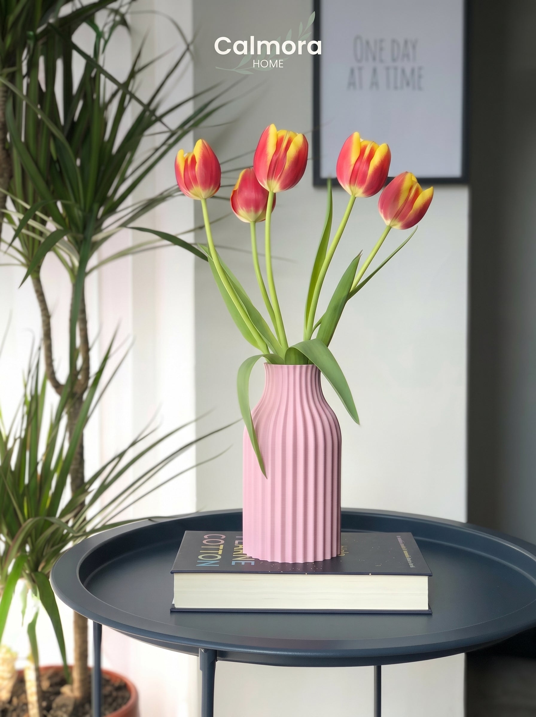 Calmora Tulip Curve Vase