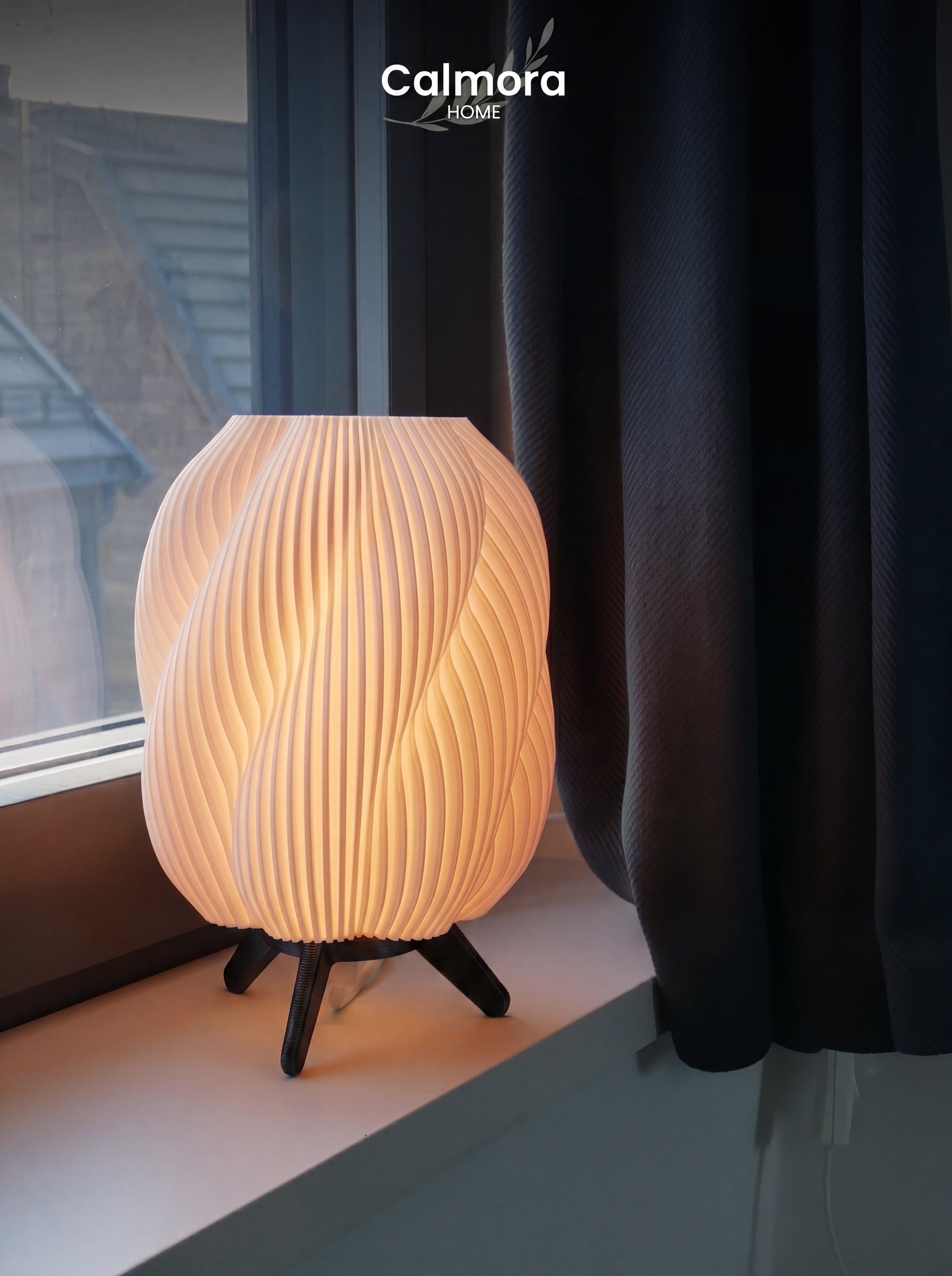 Calmora Ripple Tripod Lamp