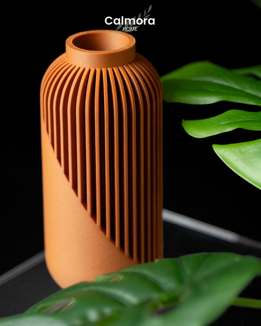 Calmora Diagonal Lines Vase